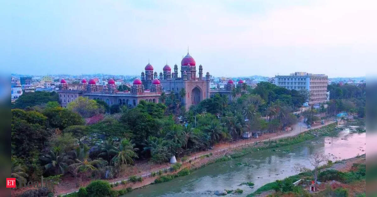 Telangana HC Warns Lawyers & Builders on Illegal Constructions