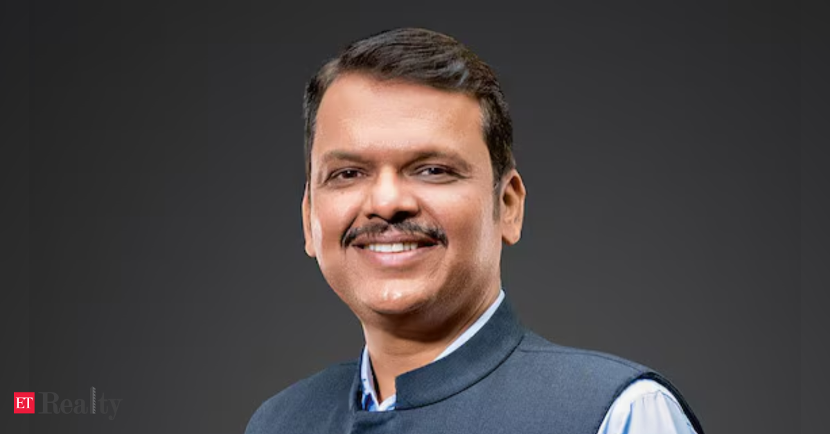 Maharashtra CM to distribute 423 flats to police families